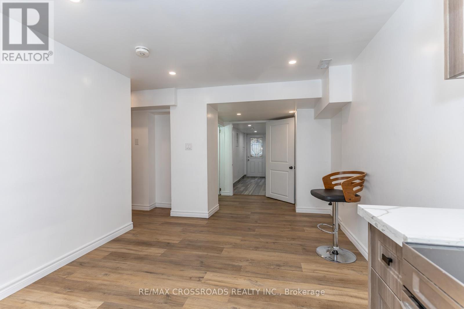 47 MUNSON CRESCENT - 35