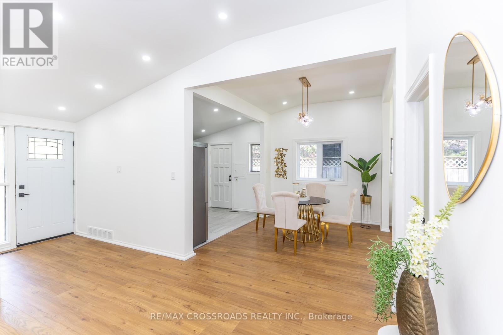 47 MUNSON CRESCENT - 5