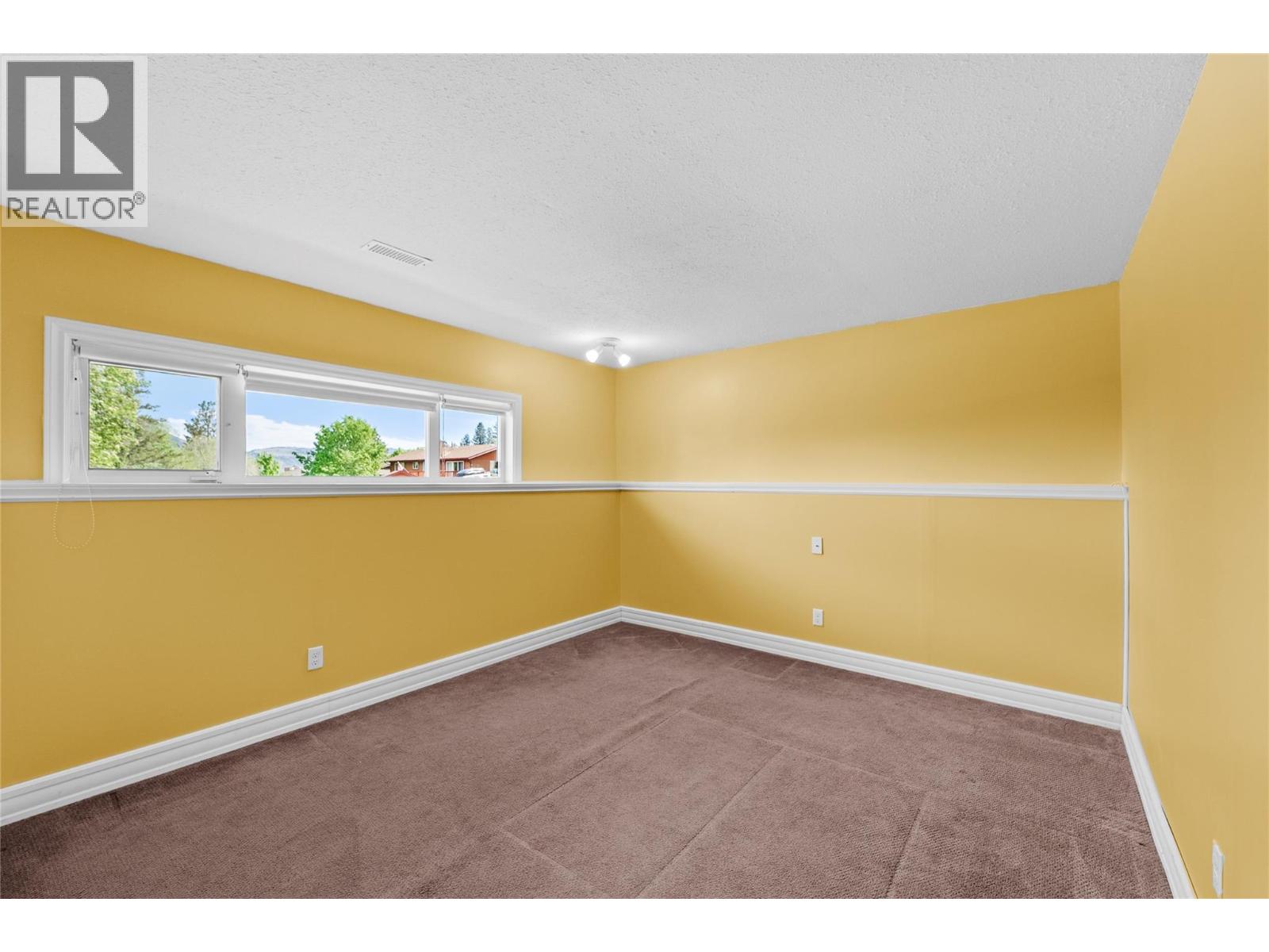 179 Monmouth Drive - 27