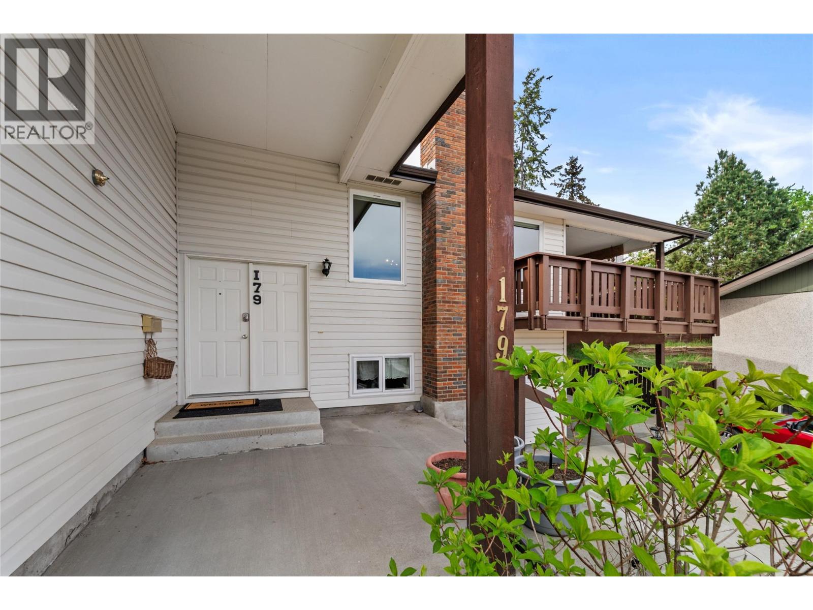 179 Monmouth Drive - 32