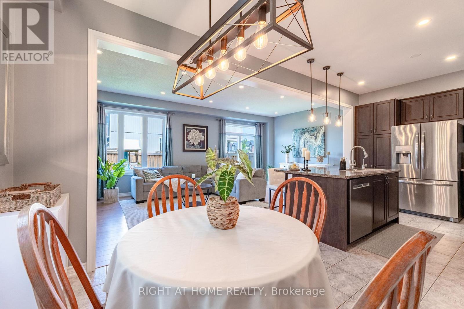 72 WAGNER CRESCENT - 11