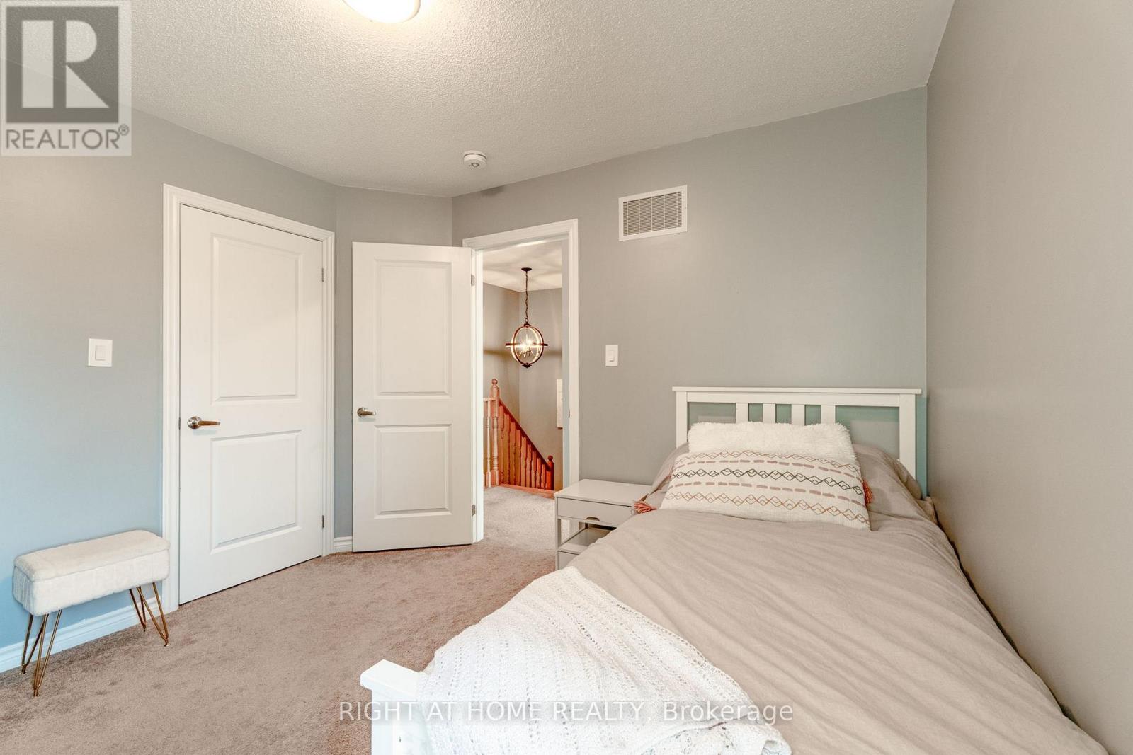 72 WAGNER CRESCENT - 27