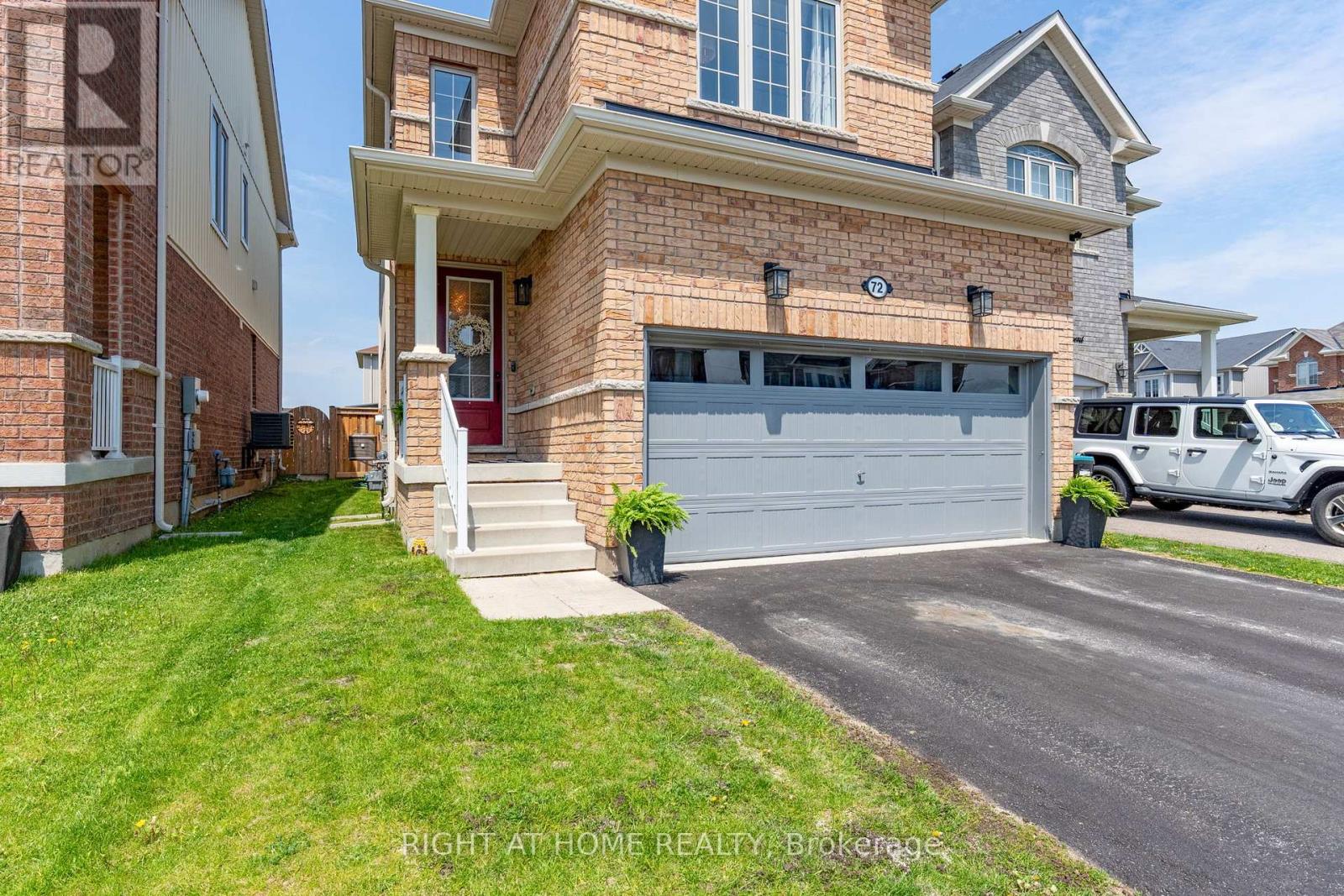 72 WAGNER CRESCENT - 3