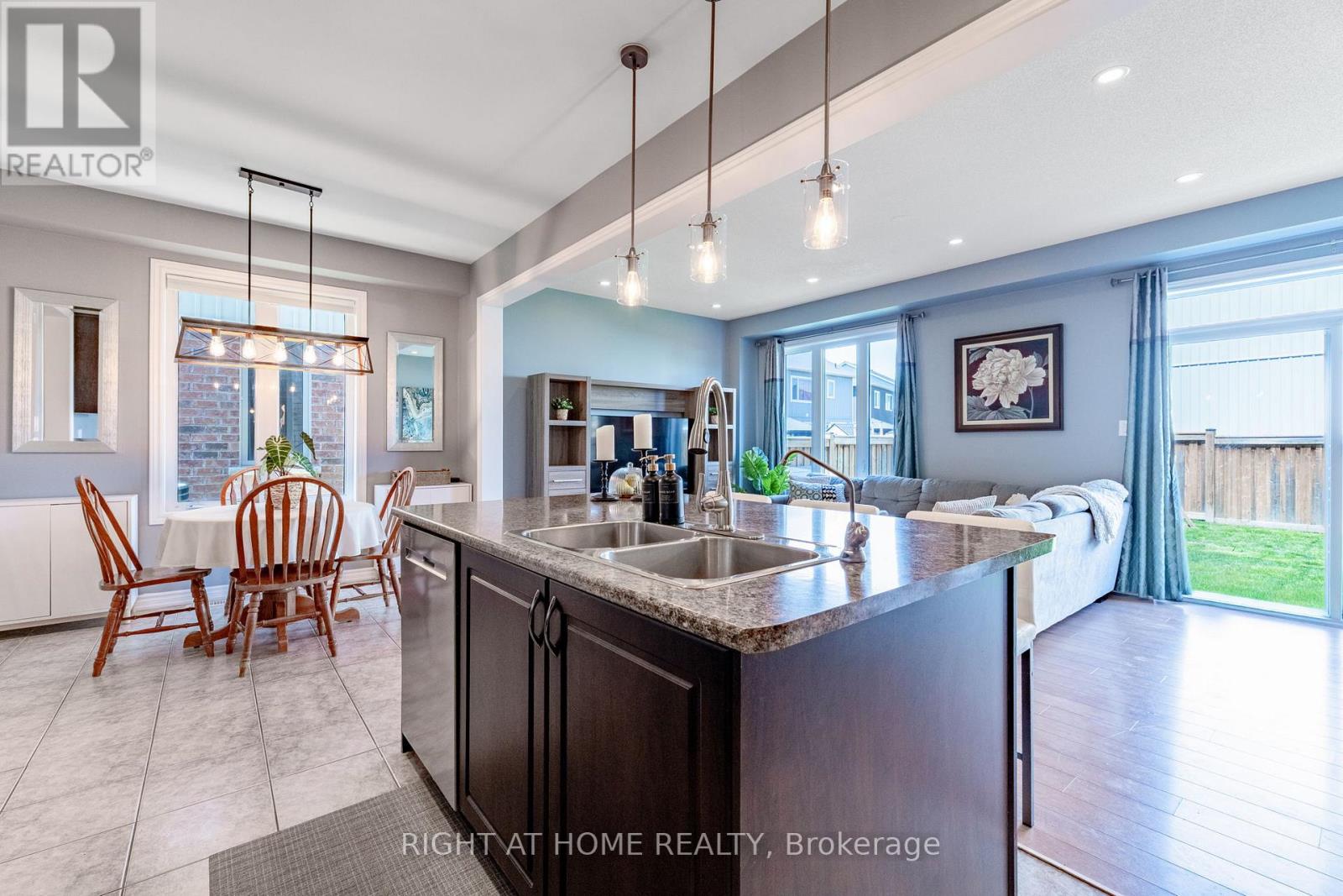 72 WAGNER CRESCENT - 9