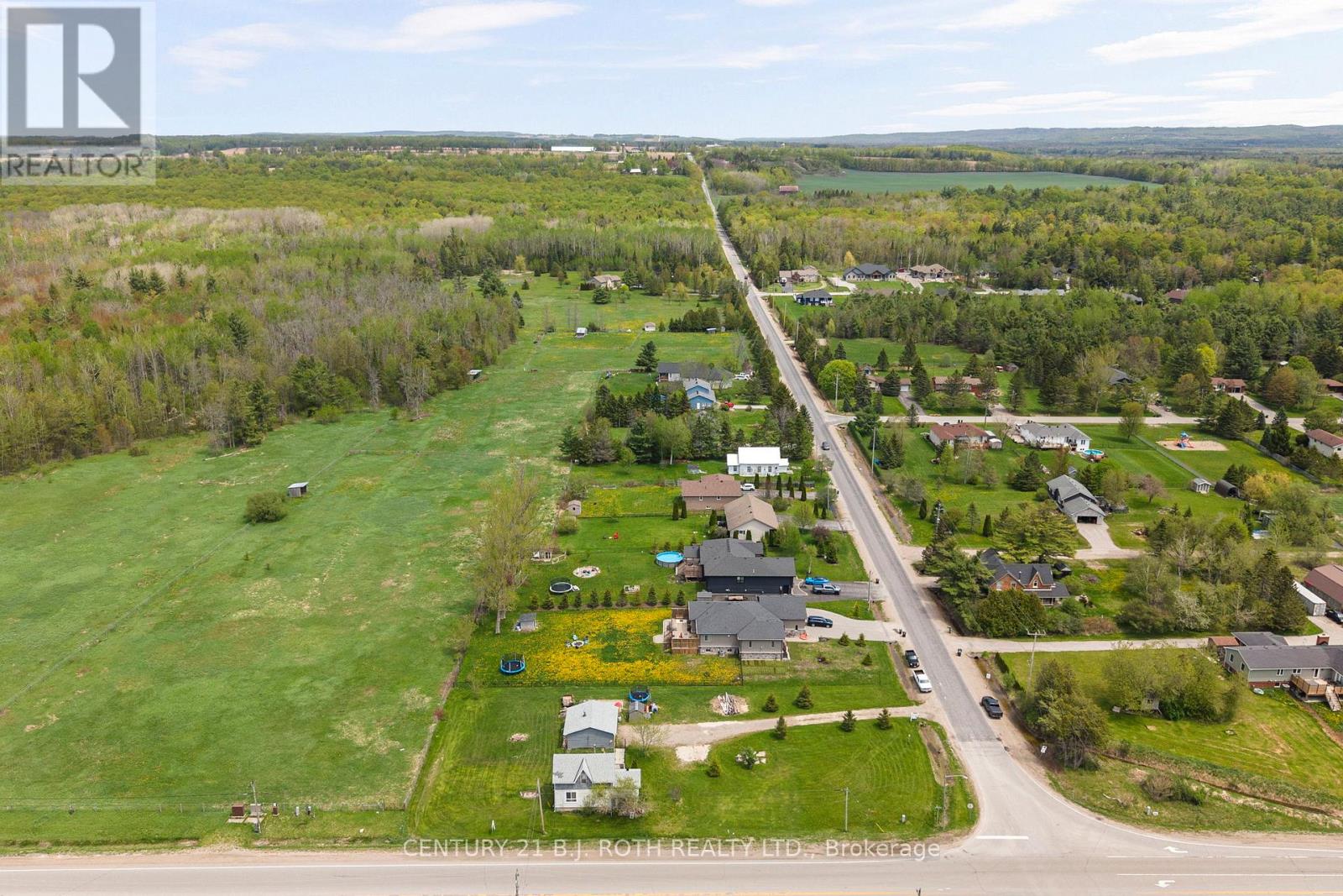 1006 FLOS 4 ROAD E - 19