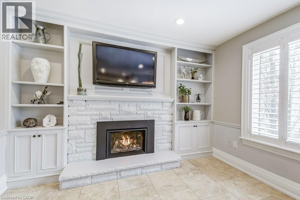 2080 MCKERLIE Crescent, Burlington, Ontario, L7M4E8 — Photo 14