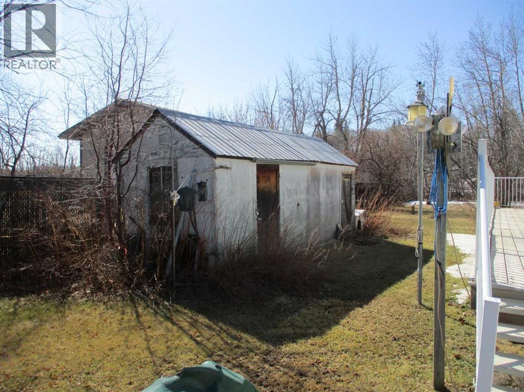 303 4th Avenue SW - 3
