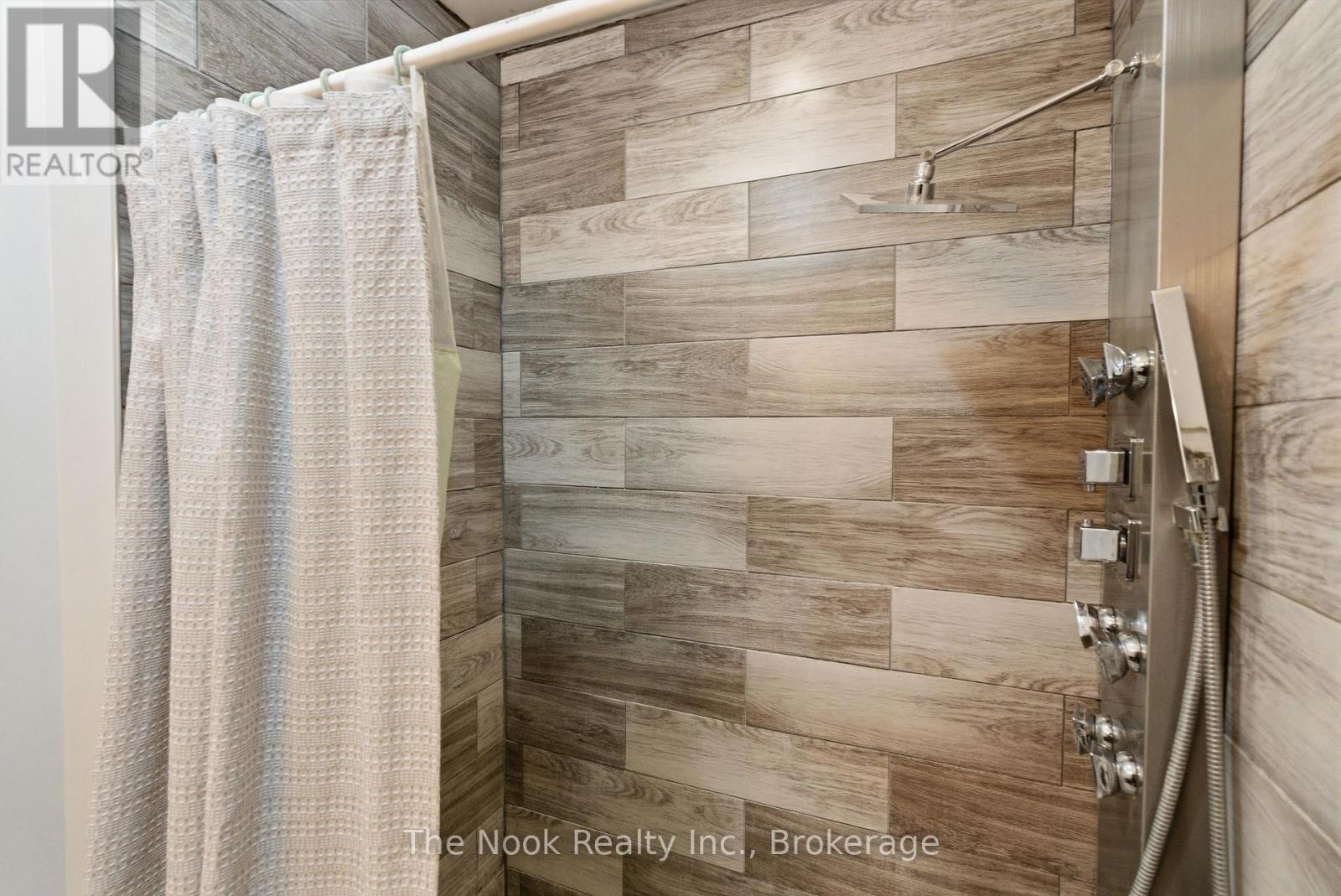 2165 COURTICE ROAD - 25