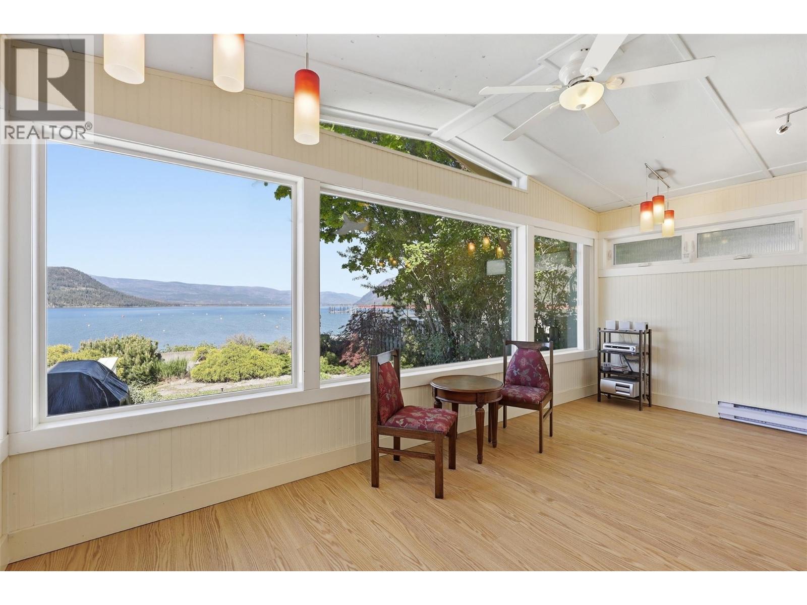 327 Lakeshore Drive - 15