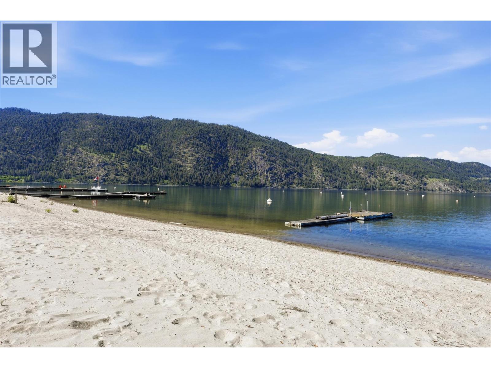 327 Lakeshore Drive - 32