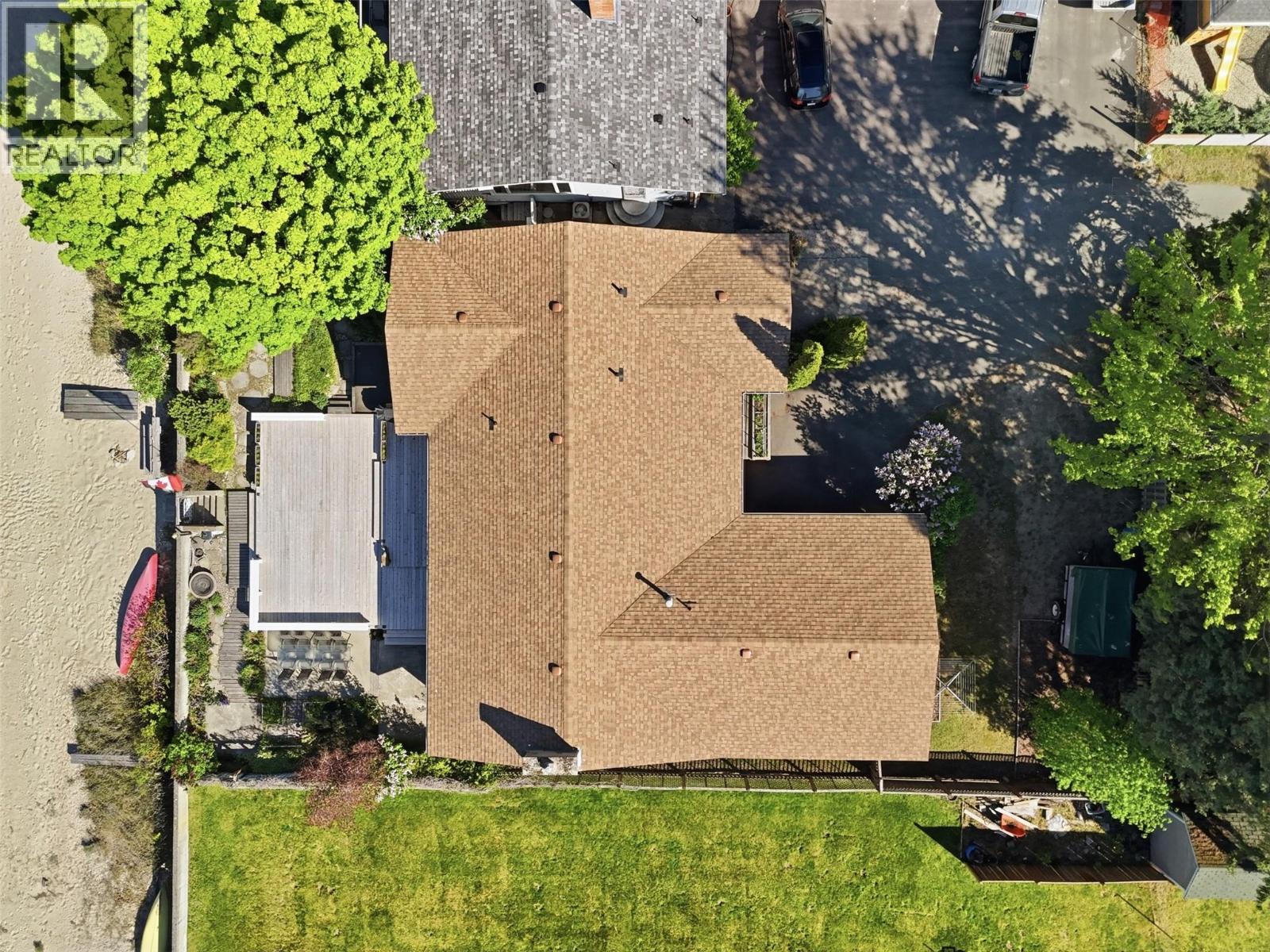 327 Lakeshore Drive - 34