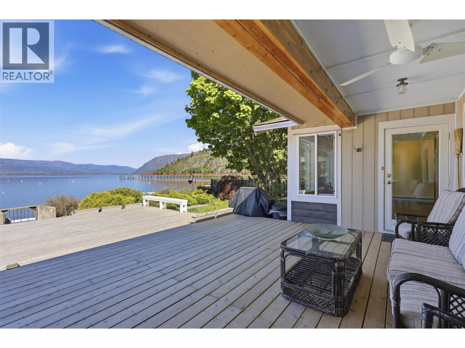 327 Lakeshore Drive - 28