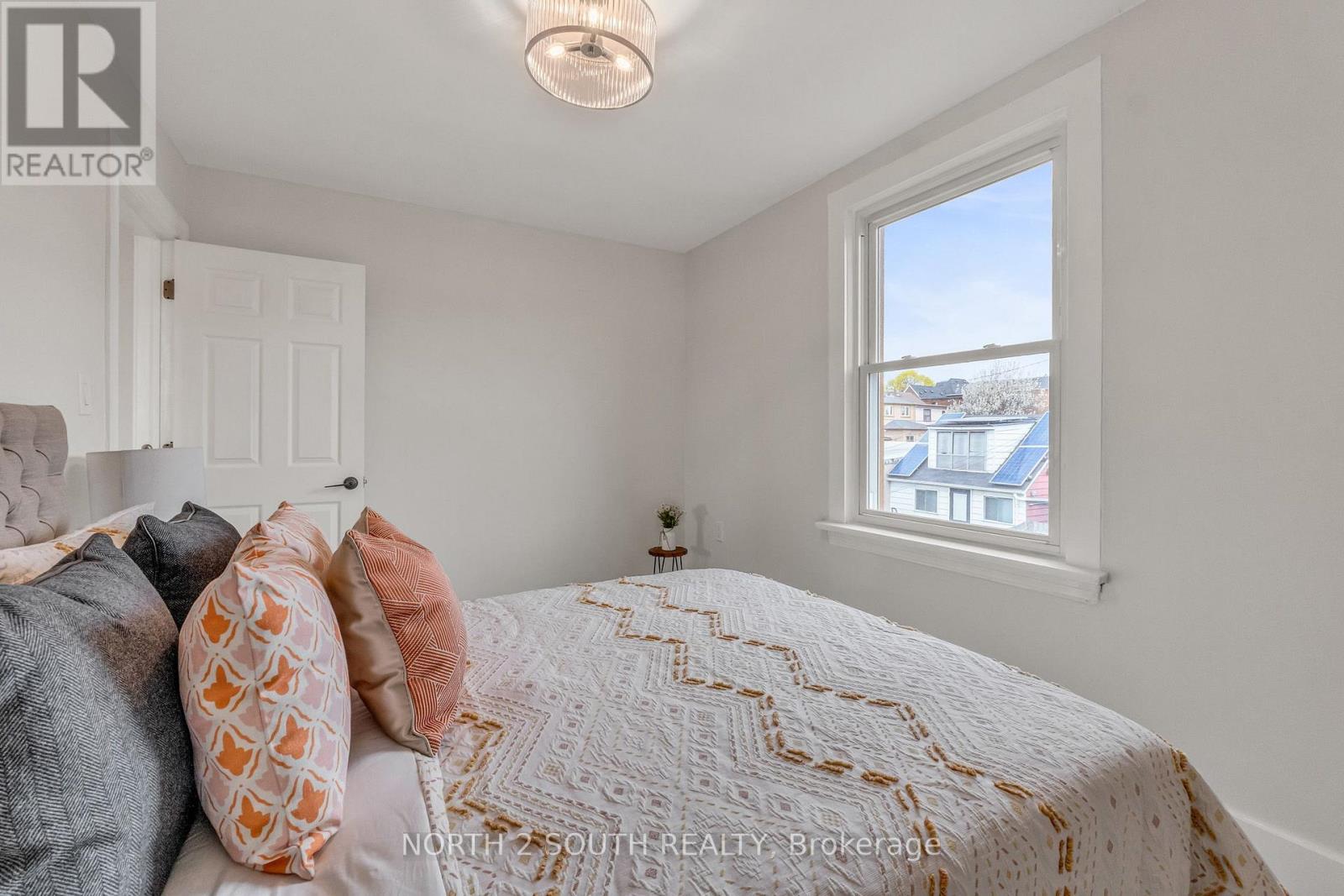 28 TEIGNMOUTH AVENUE - 20