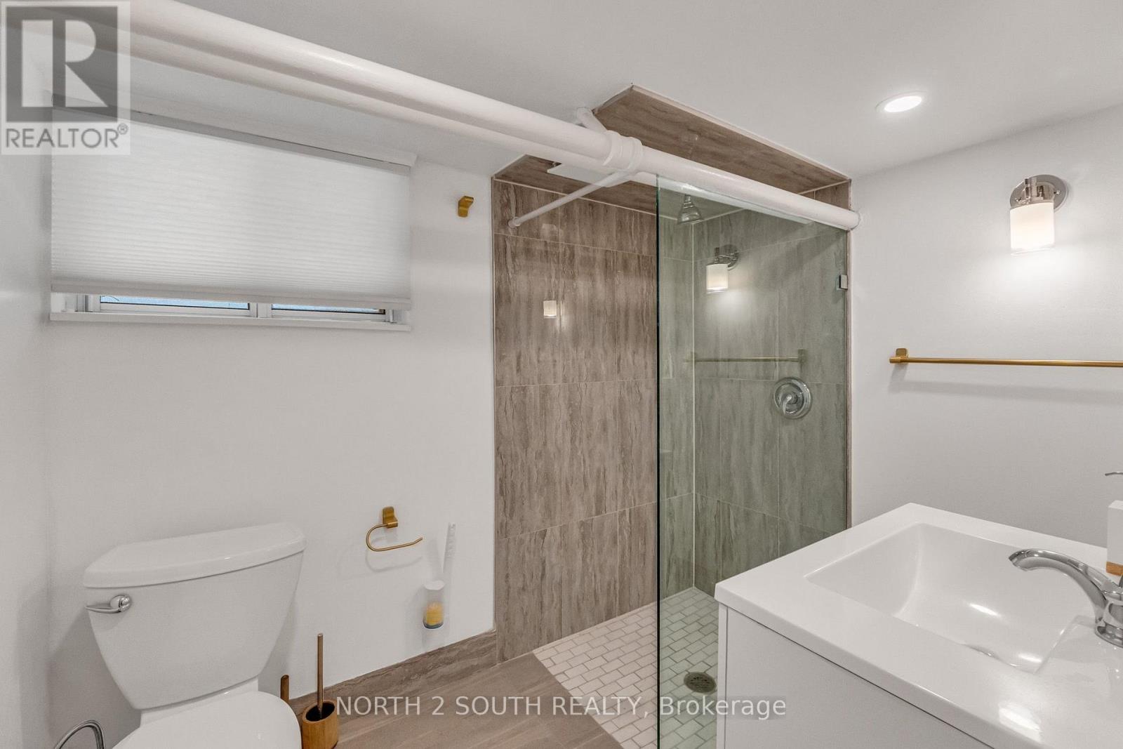 28 TEIGNMOUTH AVENUE - 30