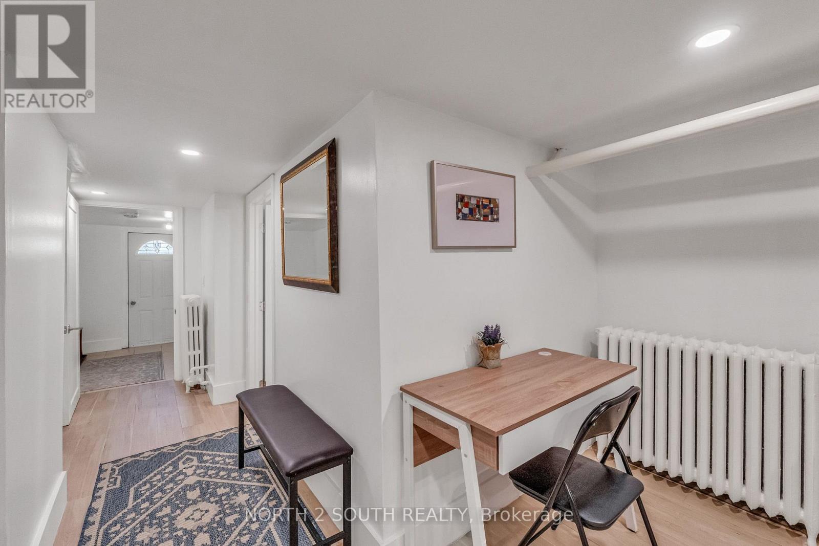 28 TEIGNMOUTH AVENUE - 32