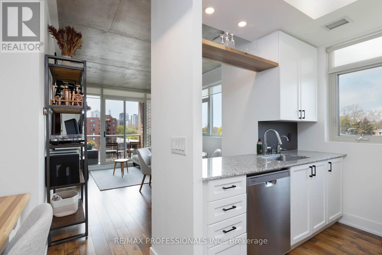 #410 1638 BLOOR STREET W - 20