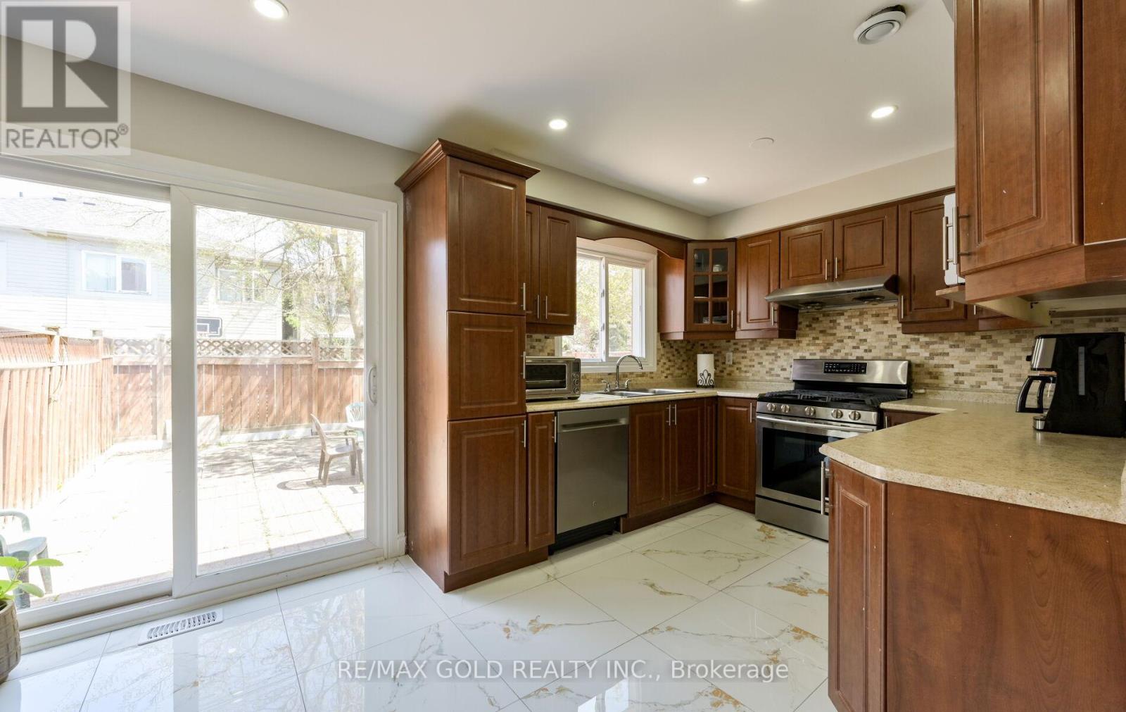 171 FERNFOREST DRIVE - 8