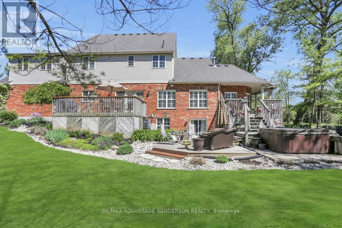 1796 GAINSBOROUGH ROAD - 12
