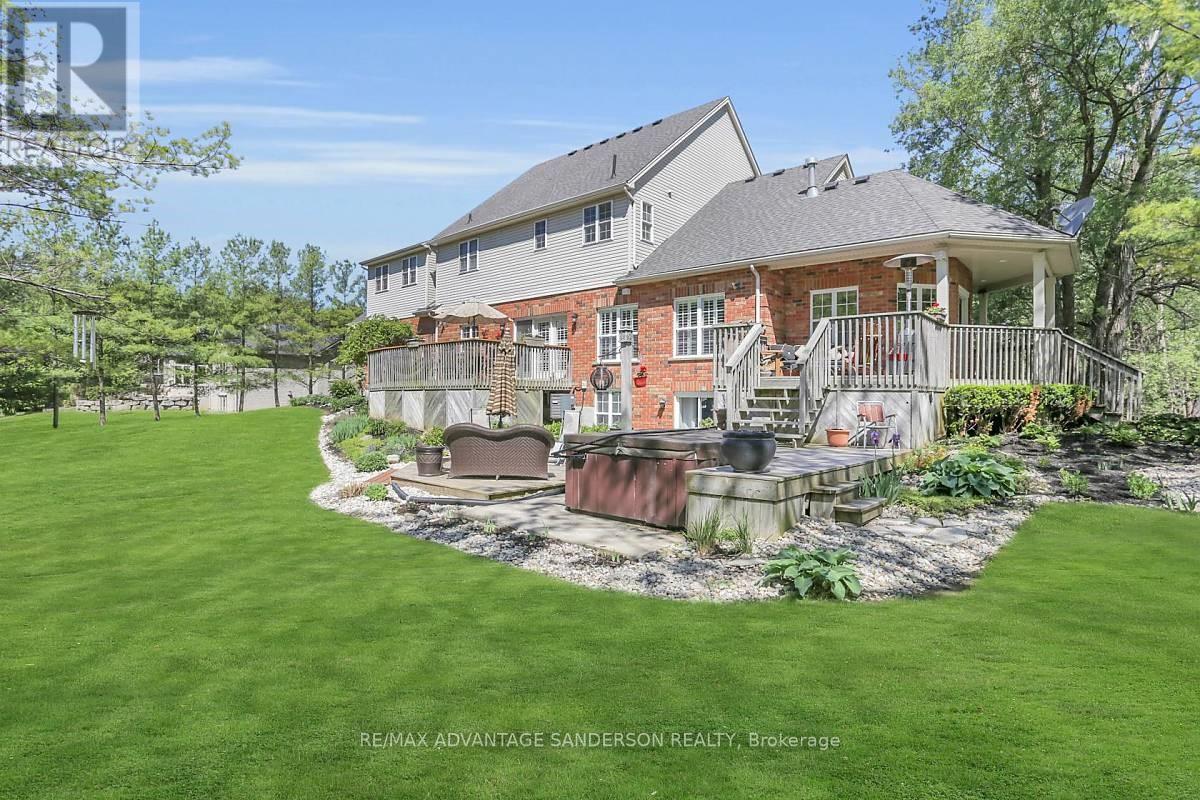 1796 GAINSBOROUGH ROAD - 13