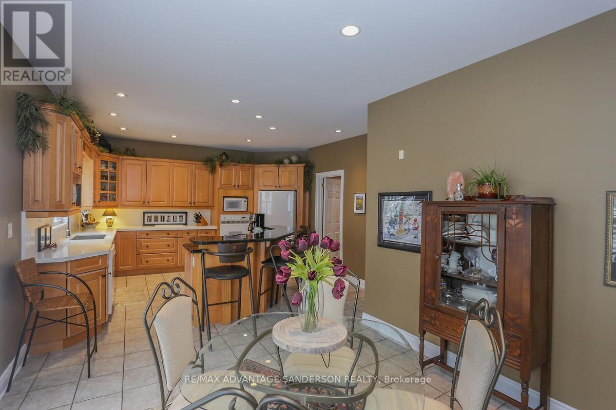 1796 GAINSBOROUGH ROAD - 23