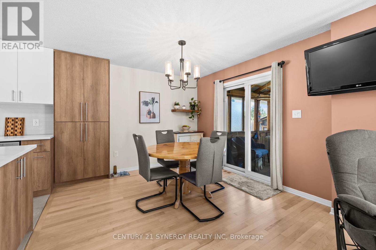 3315 ELIE CRESCENT - 10