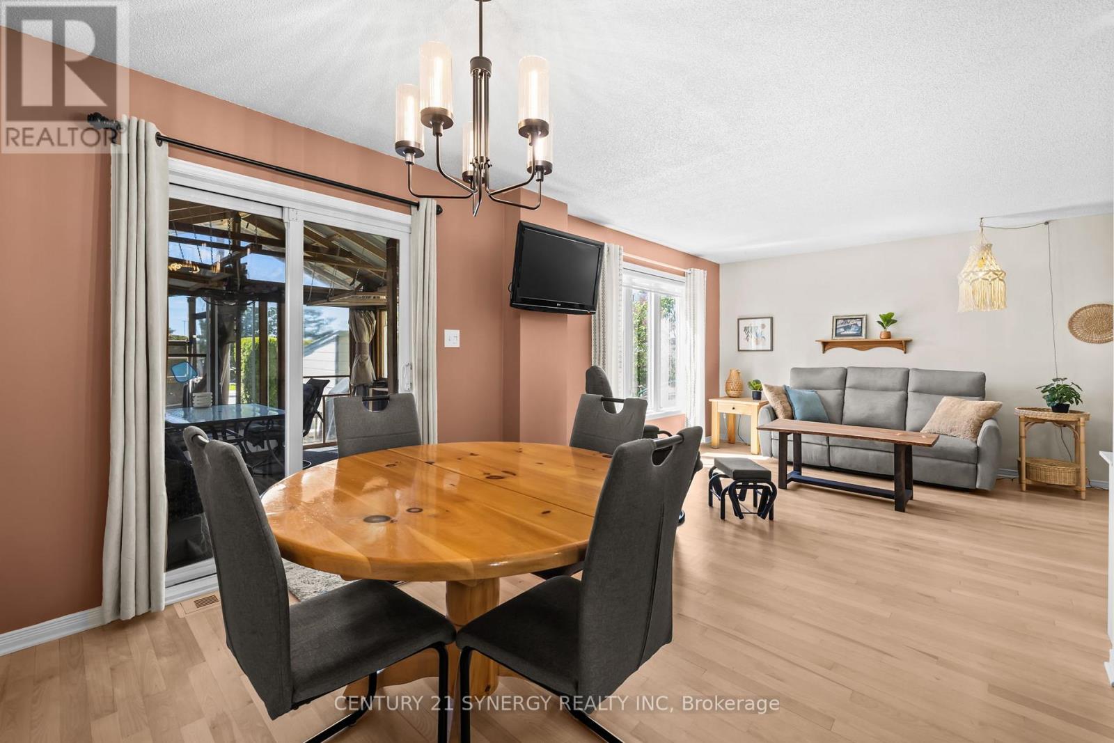 3315 ELIE CRESCENT - 12