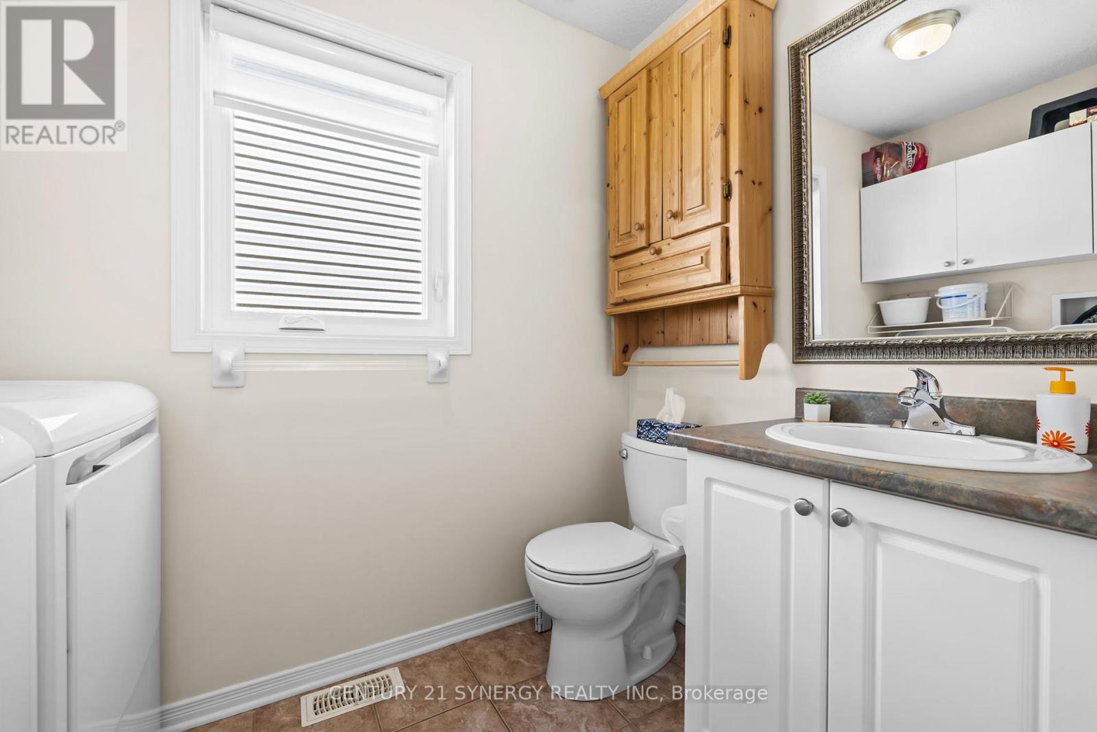 3315 ELIE CRESCENT - 17