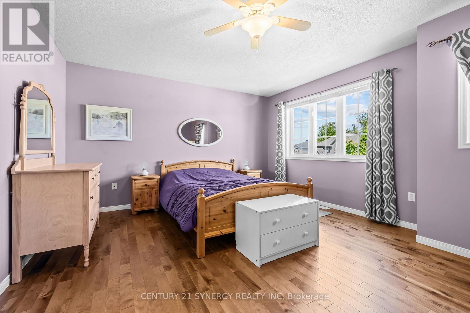 3315 ELIE CRESCENT - 29