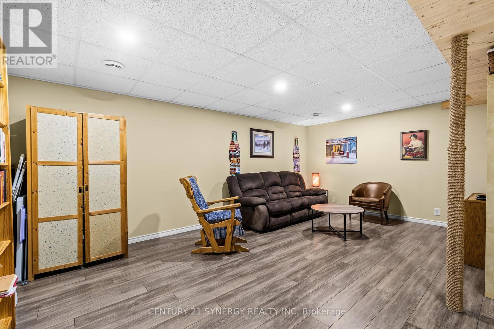 3315 ELIE CRESCENT - 31