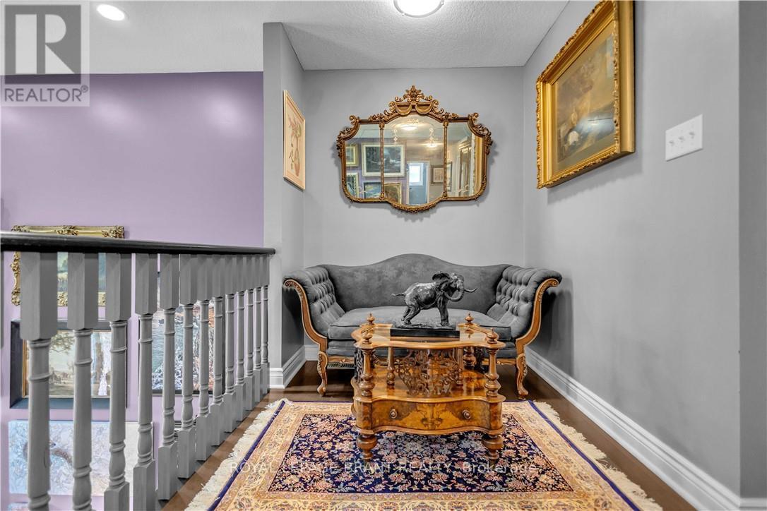 69 HUNTER WAY - 22