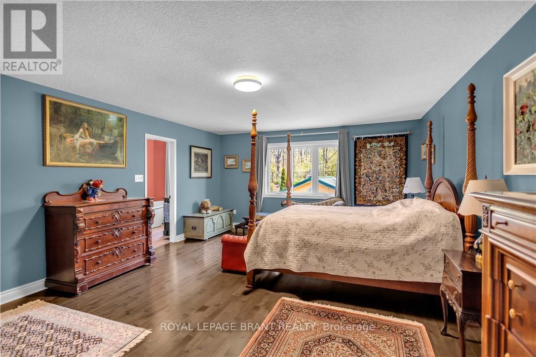 69 HUNTER WAY - 23