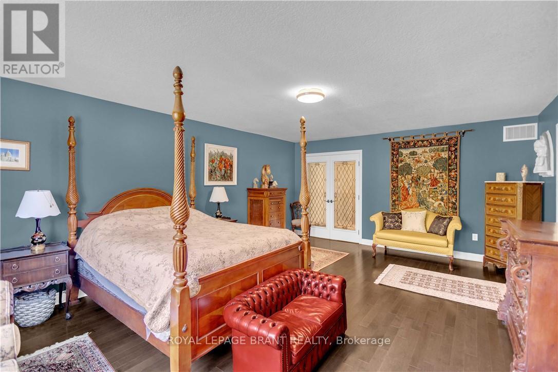69 HUNTER WAY - 25