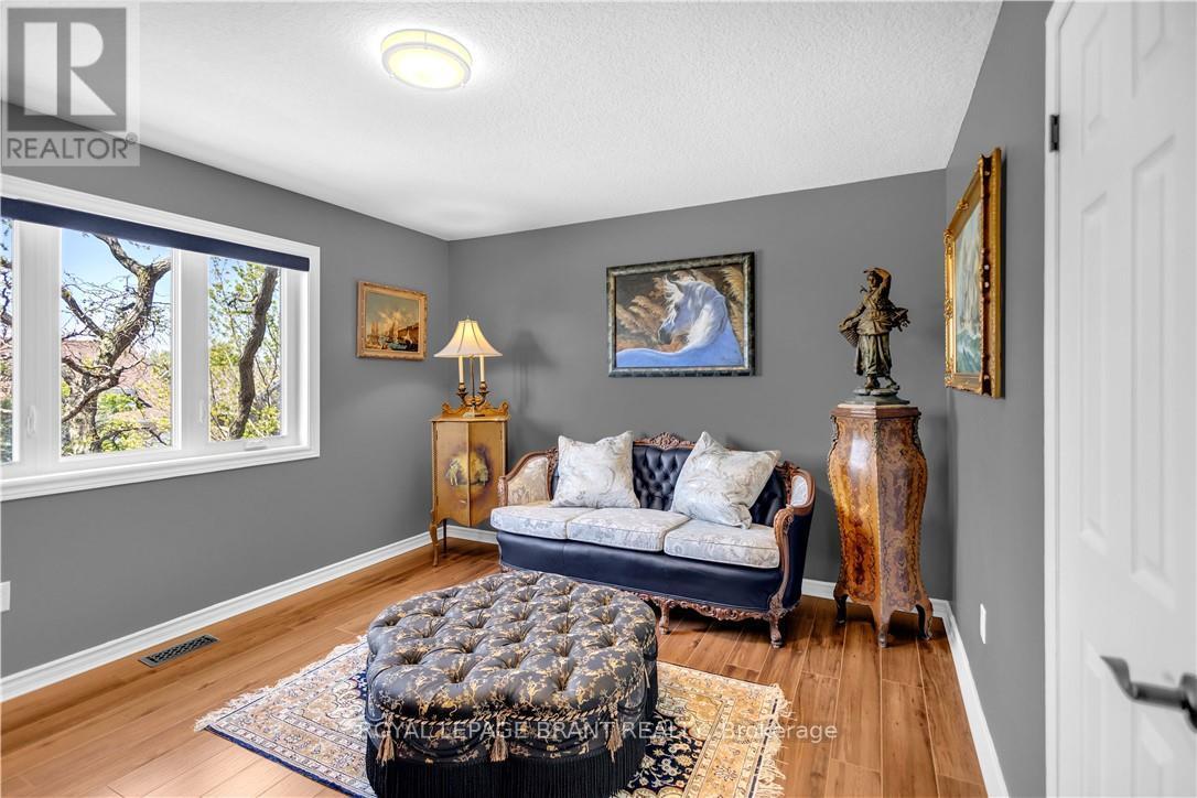 69 HUNTER WAY - 32