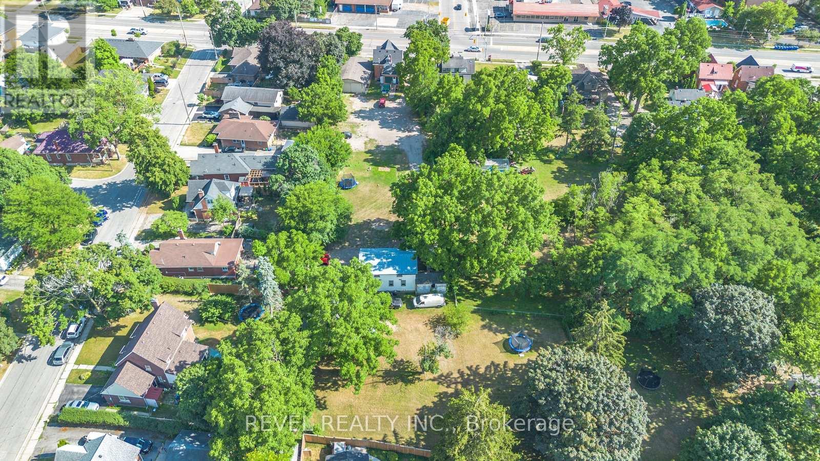 816 COLBORNE STREET E - 11