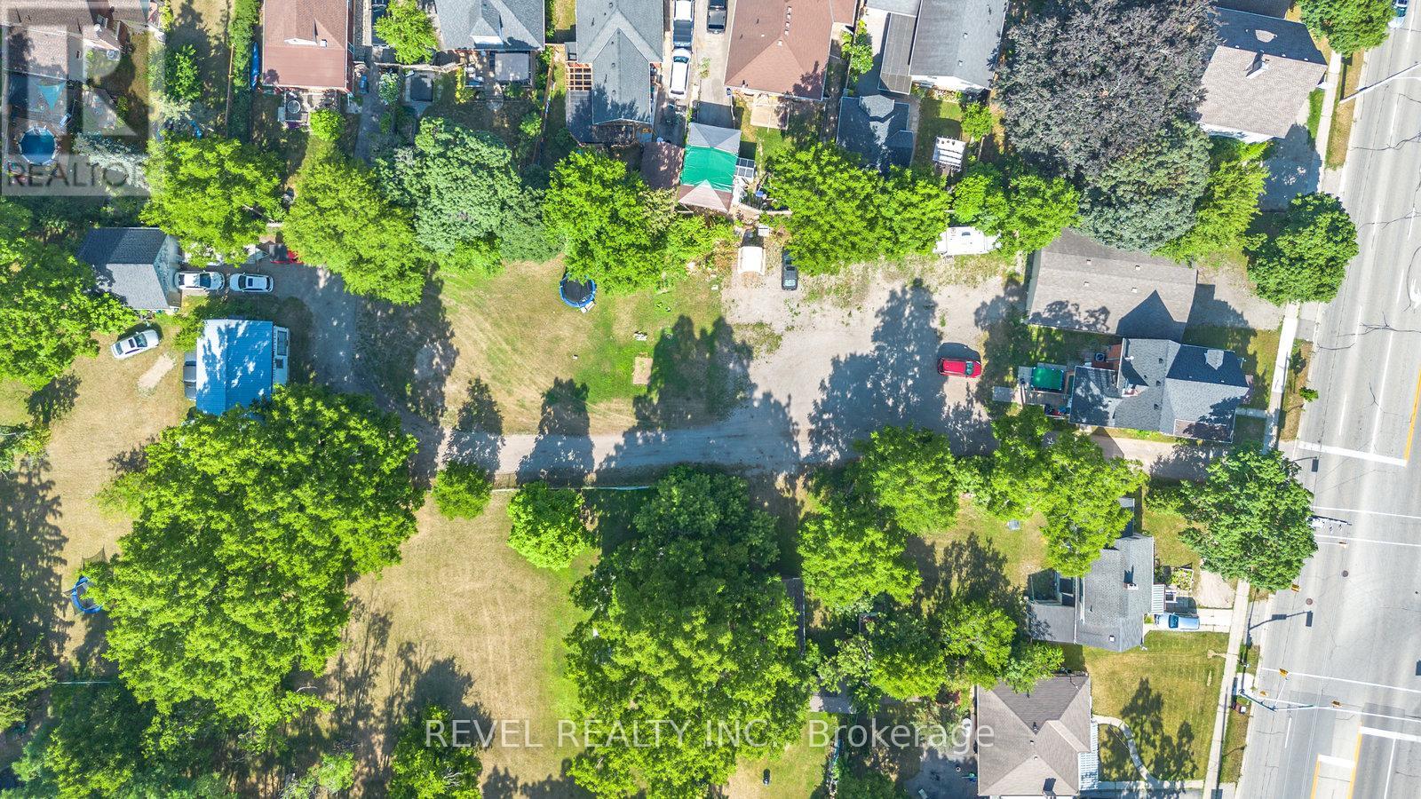 816 COLBORNE STREET E - 12