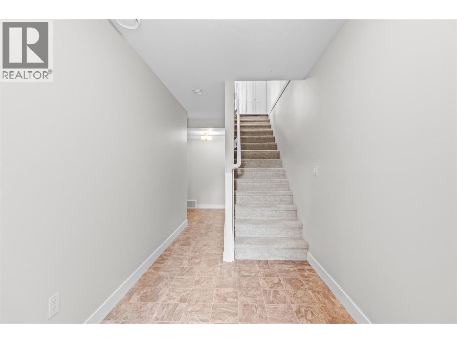 #140 3780 Schubert Road - 10