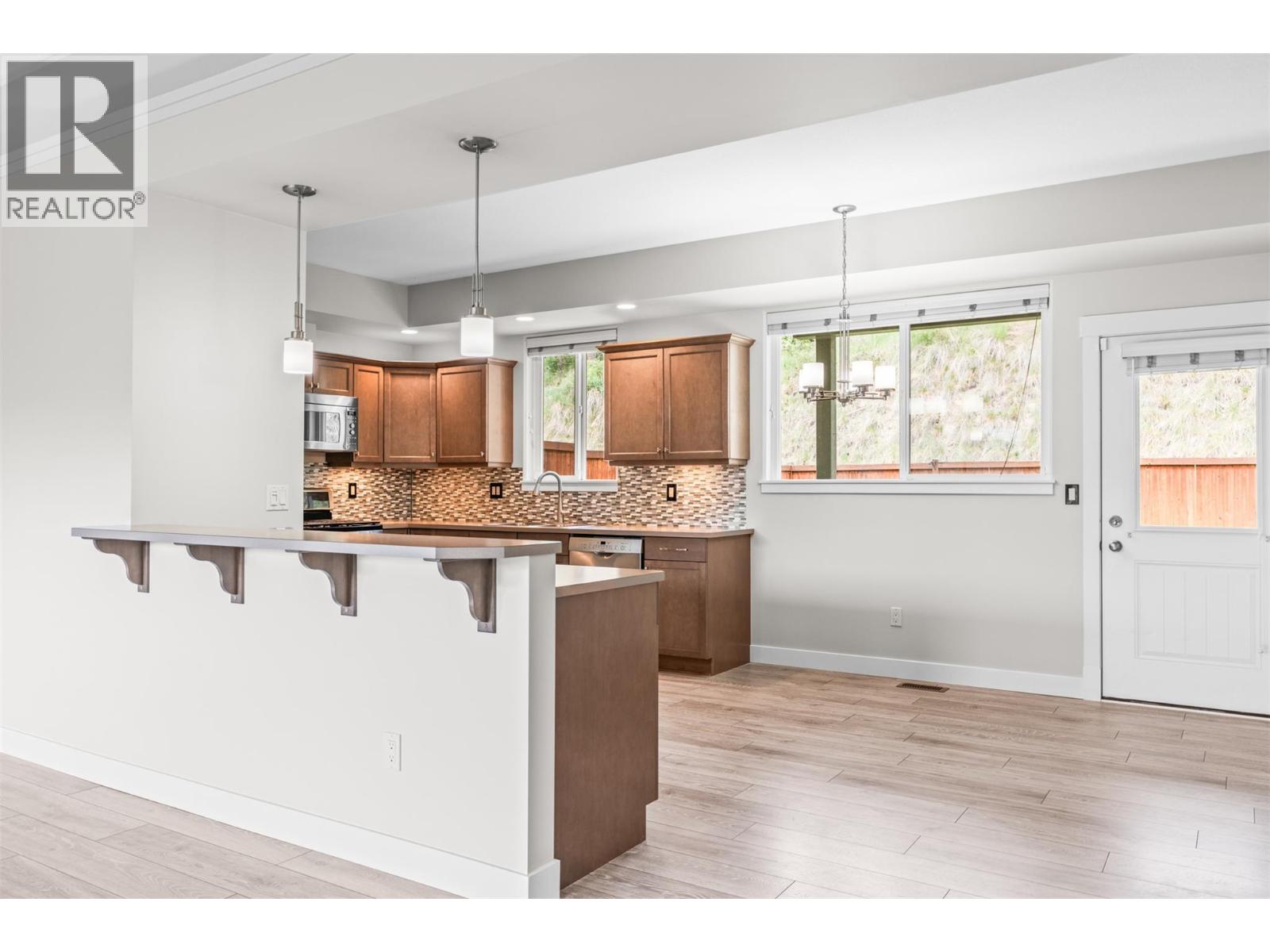 #140 3780 Schubert Road - 11