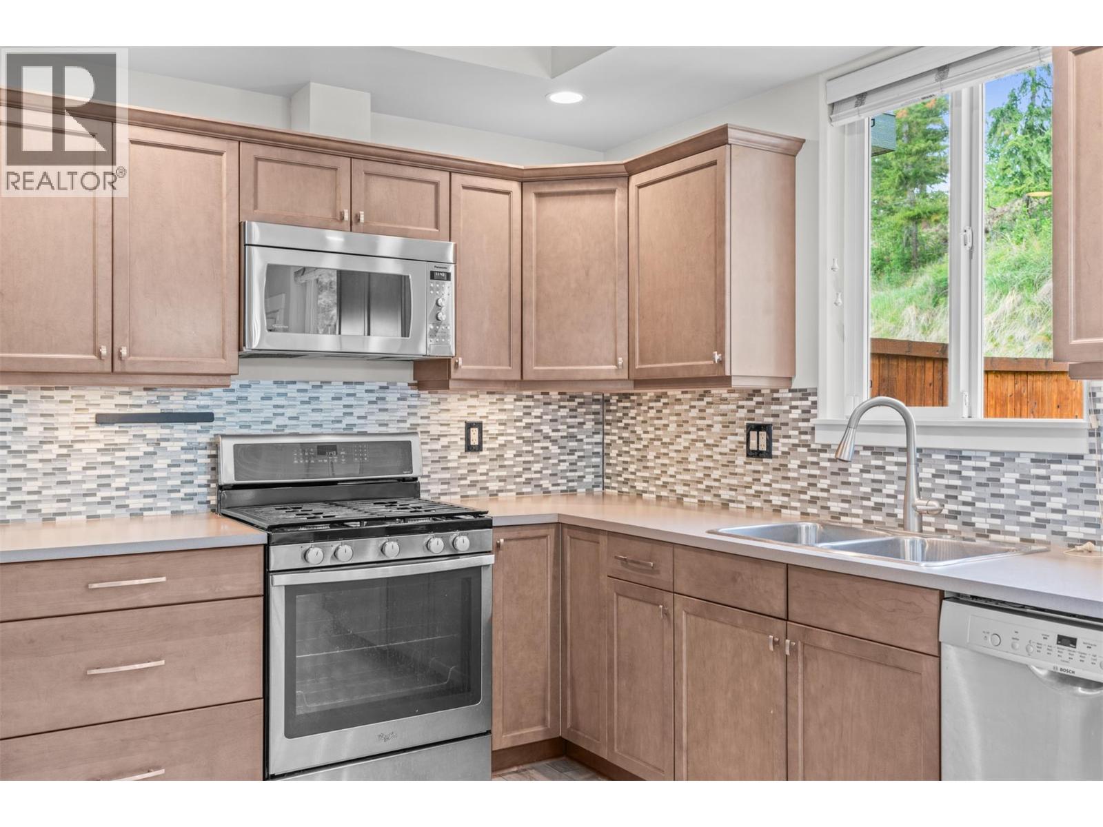 #140 3780 Schubert Road - 15