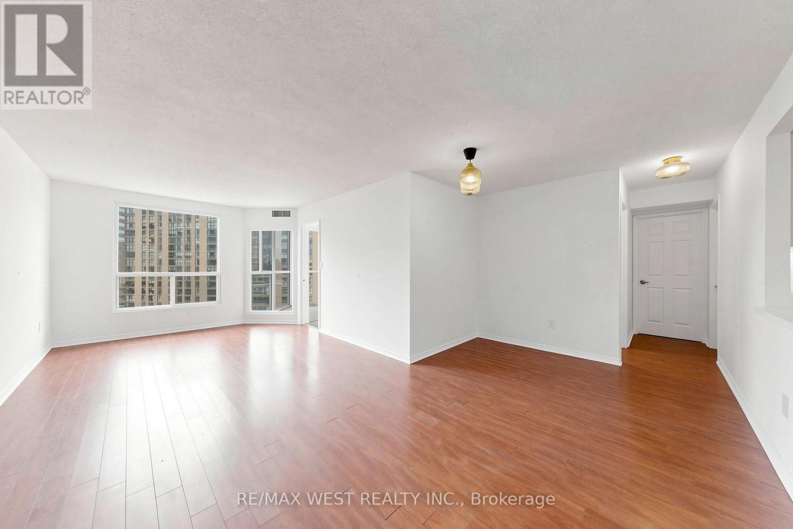 #1302 5 CONCORDE PLACE - 13