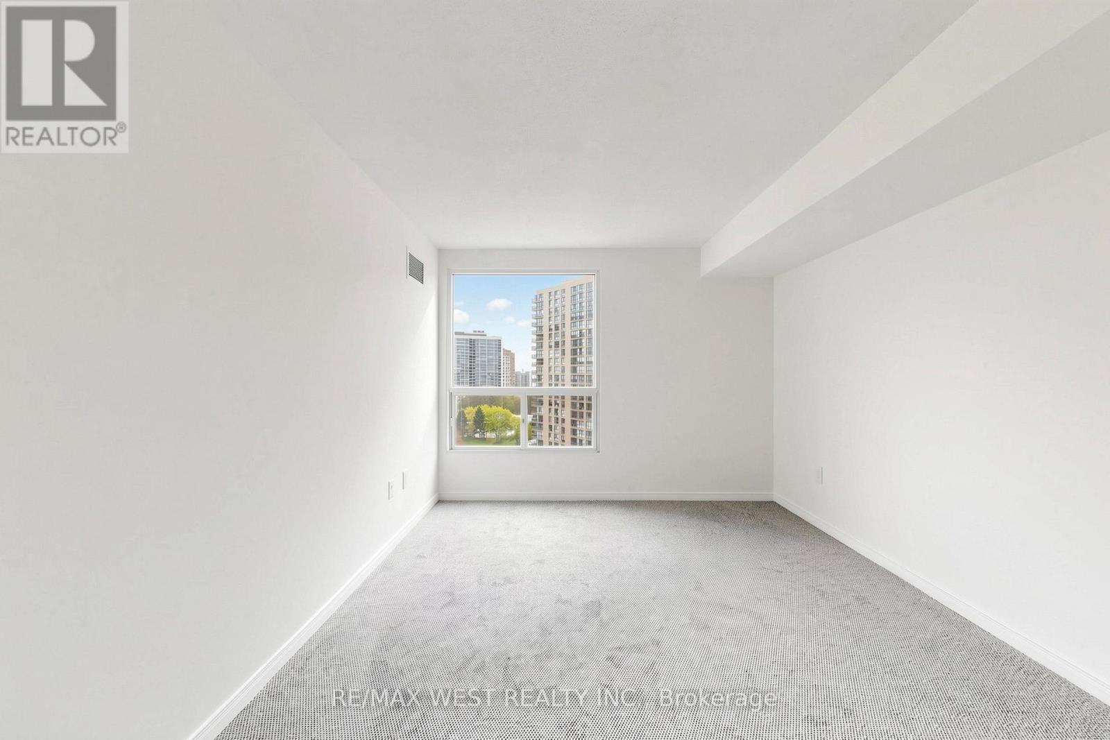 #1302 5 CONCORDE PLACE - 23