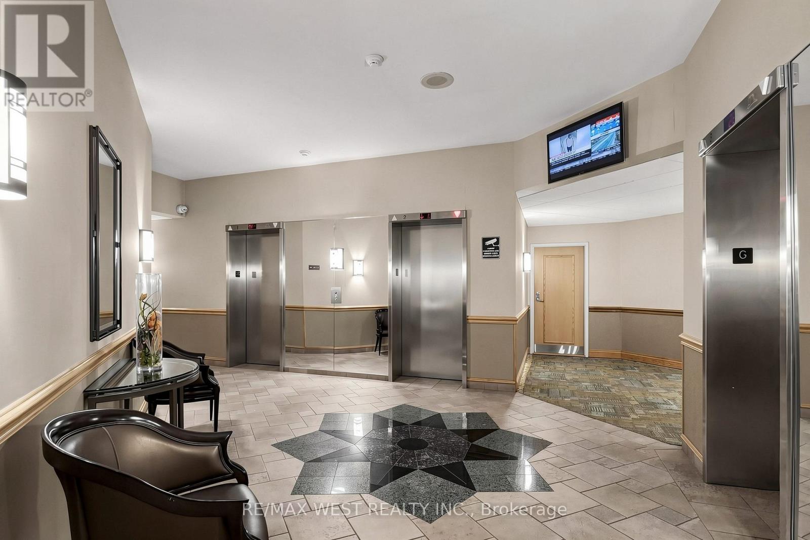 #1302 5 CONCORDE PLACE - 8