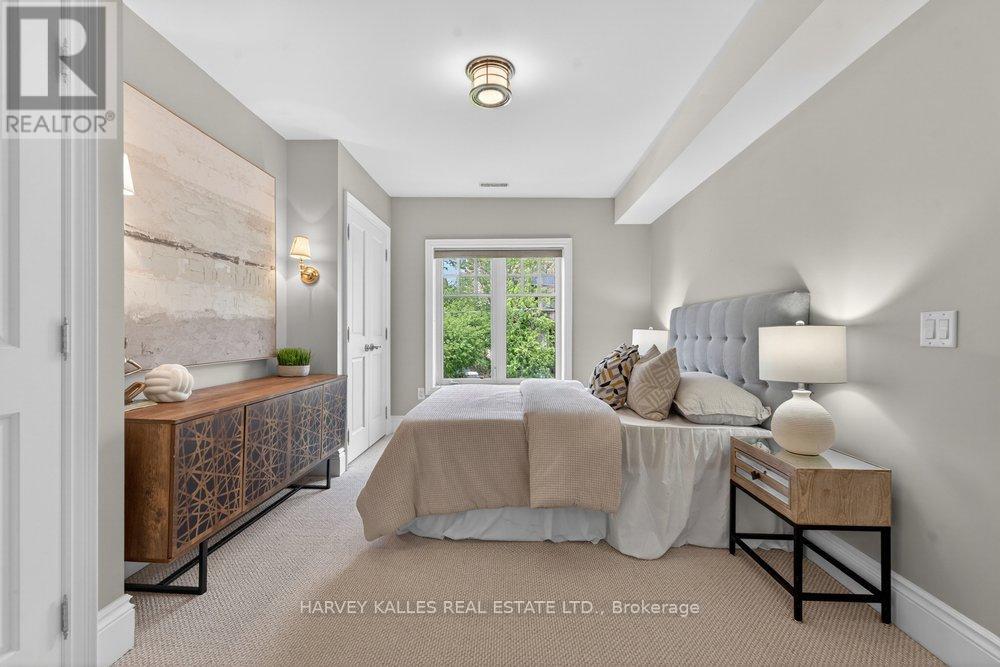 89 BERNARD AVENUE - 21