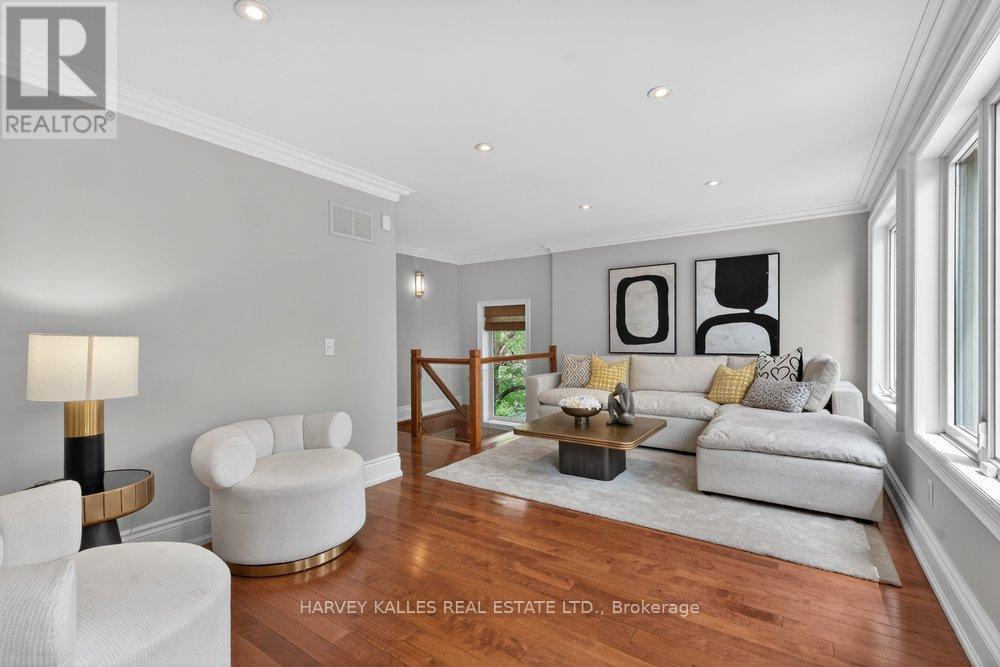89 BERNARD AVENUE - 23