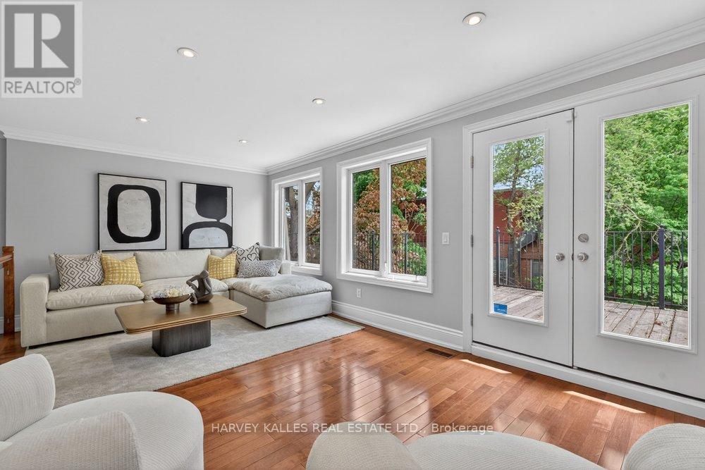 89 BERNARD AVENUE - 24