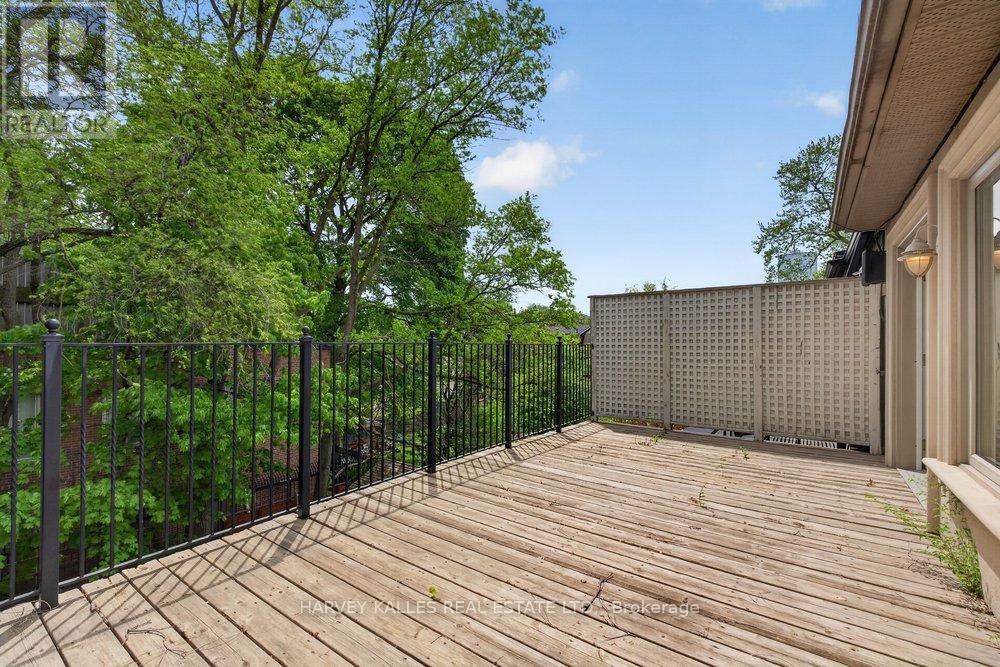 89 BERNARD AVENUE - 25