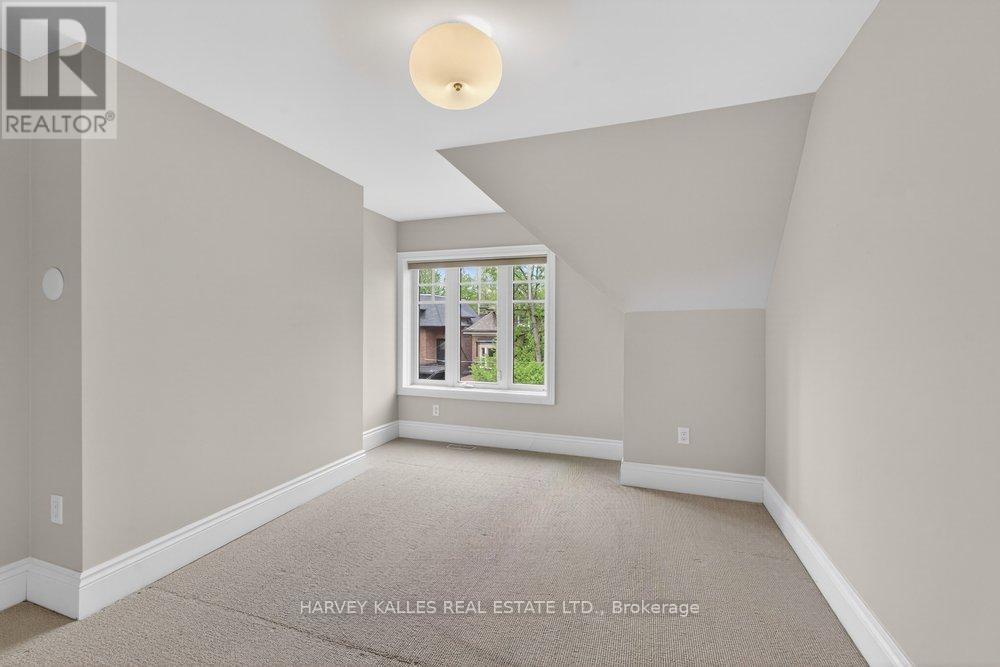 89 BERNARD AVENUE - 29