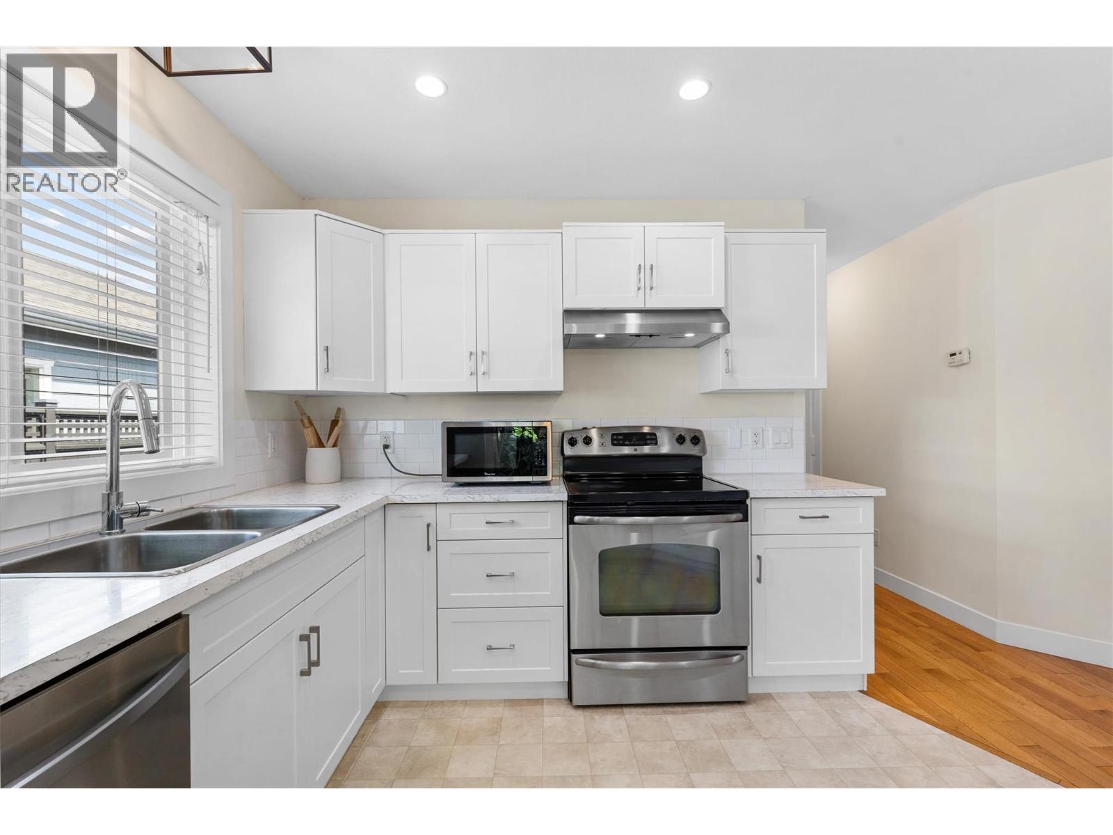 3340 Mimosa Drive - 7