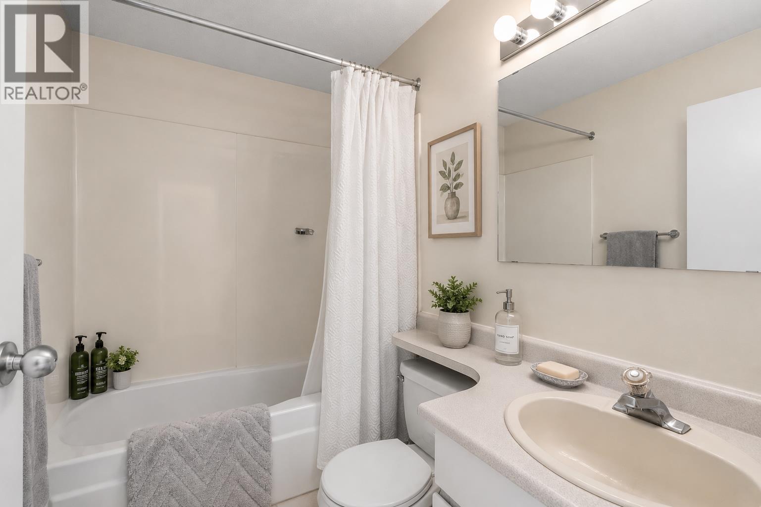 6372 DOUGLAS STREET, West Vancouver