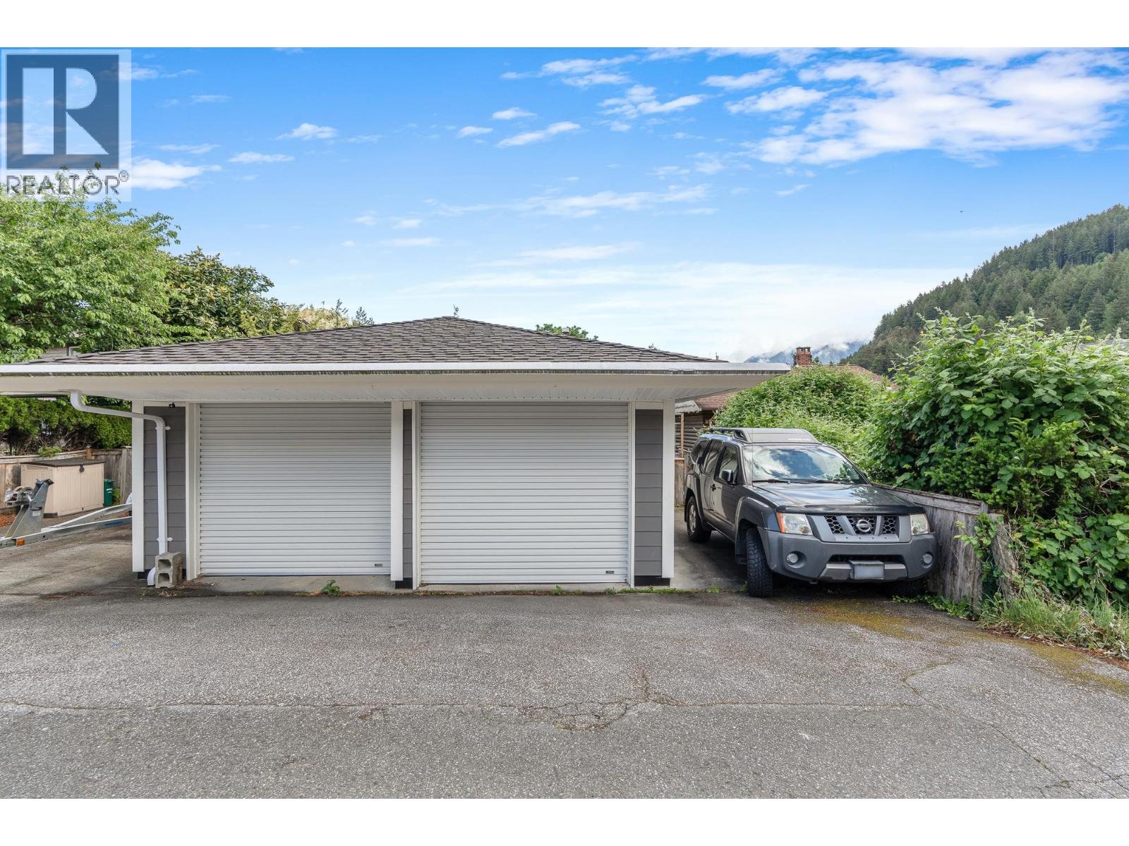 6372 DOUGLAS STREET, West Vancouver