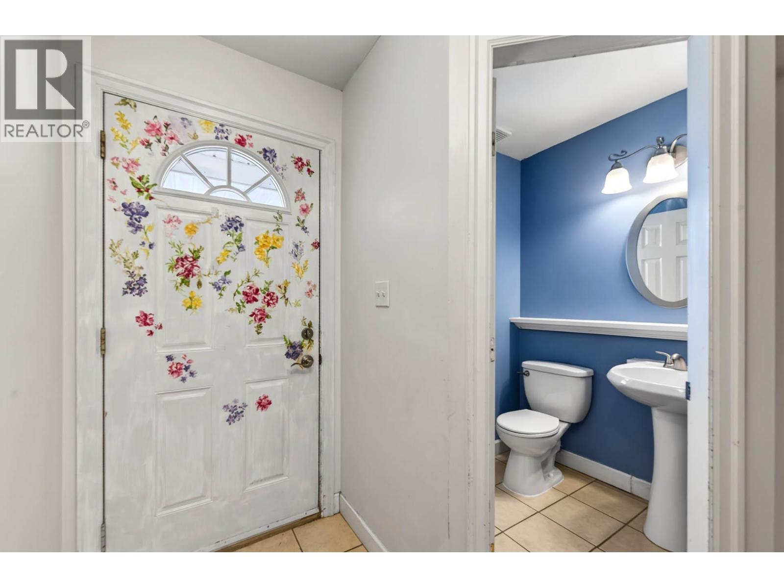 #3 790 Holt Street - 19